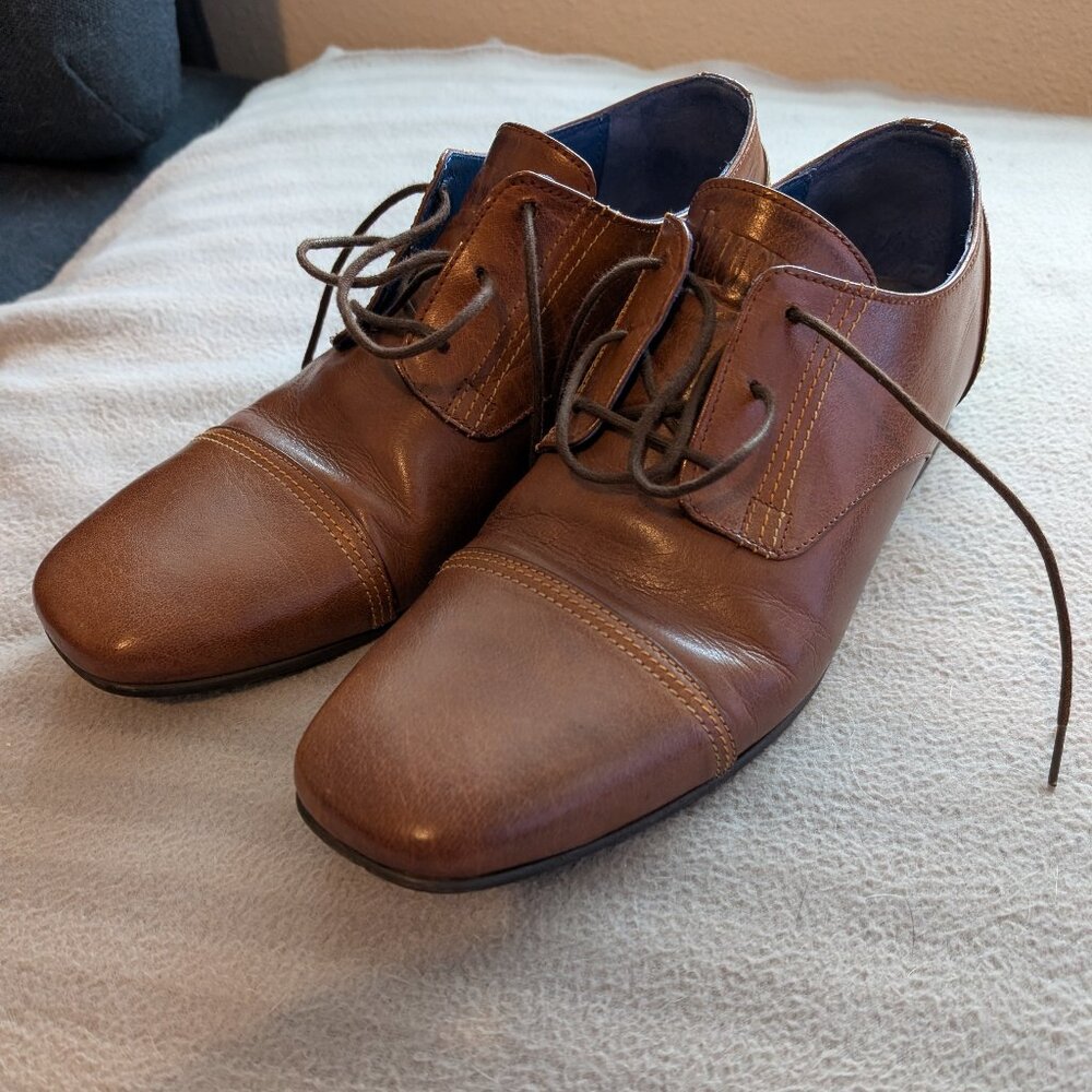 John Fluevog - Men's Beat Sal in Cognac - Size 9